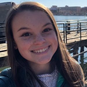 Meet your Posher, Hallie